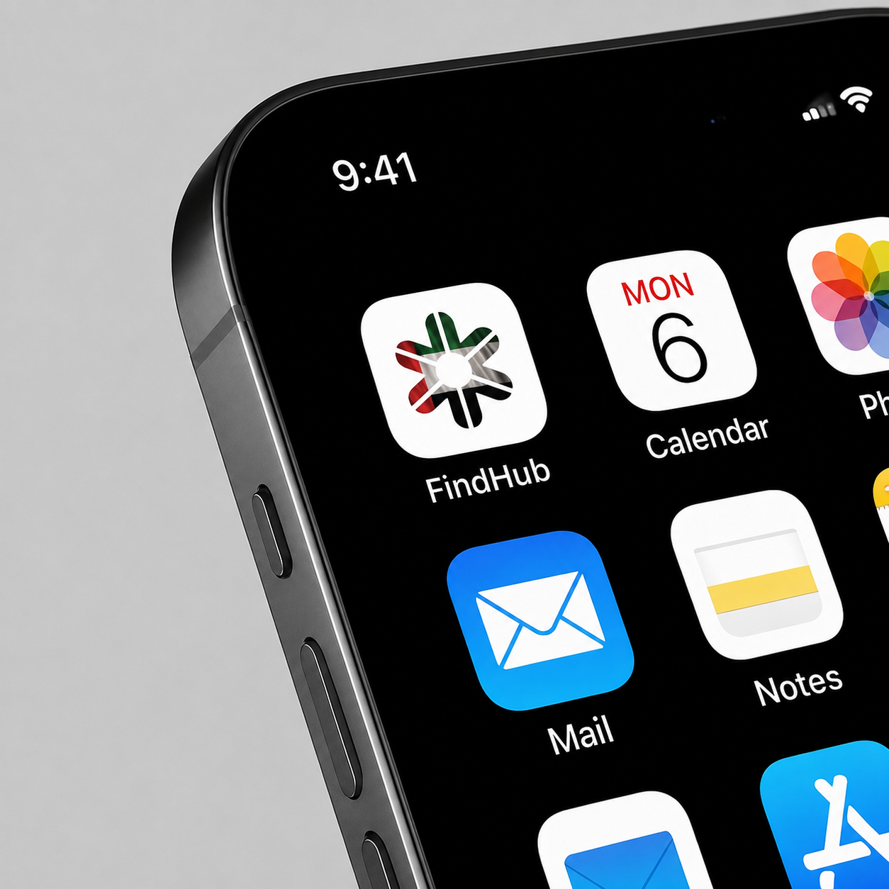FindHub app icon installed on an iPhone